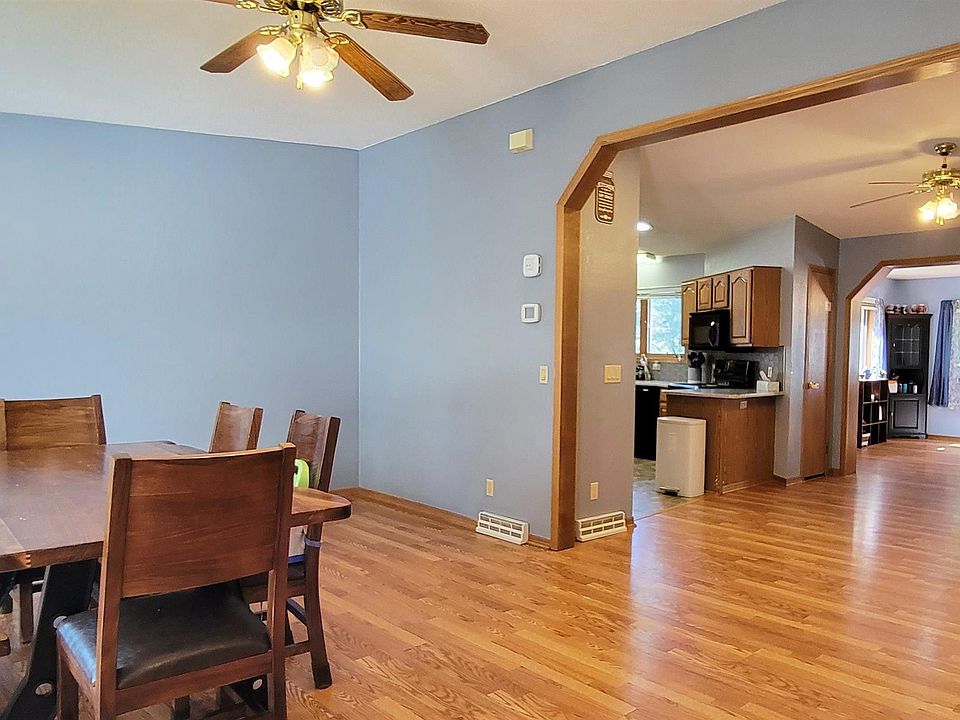 713 Maple Ave, Decorah, IA 52101 MLS 20234309 Zillow