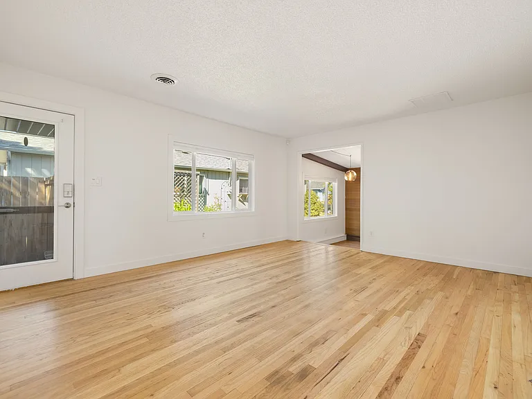 7401 SE 83rd Ave — Photo 5