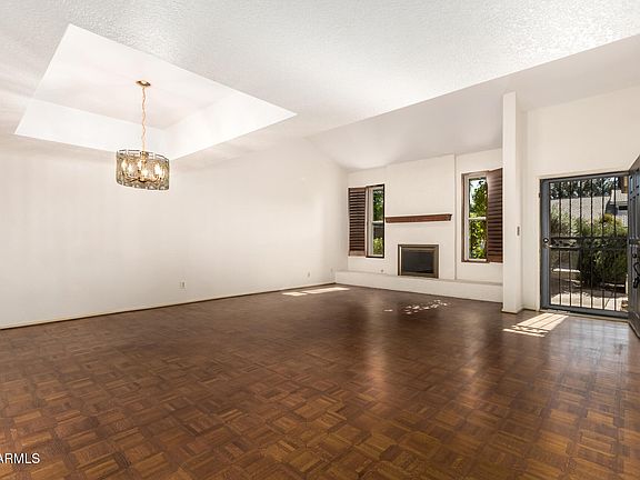 3rd image of 1518 E CANDLESTICK Drive