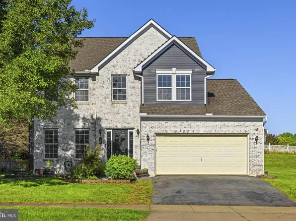 567 Crosswinds Dr, Charles Town, WV 25414
