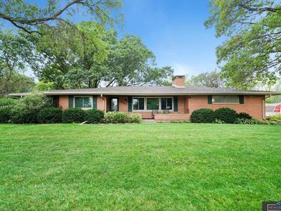 8121 A St, Lincoln, NE, 68510