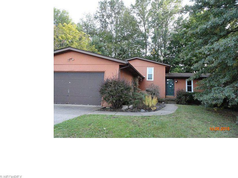 1st image of 8148 Clover Ln