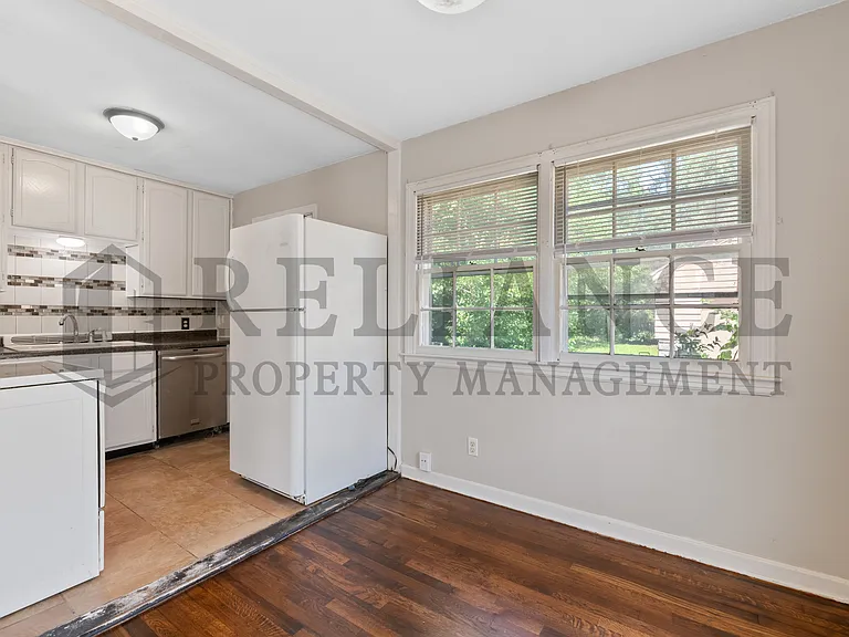 1555 N Northeast Pkwy — Photo 13