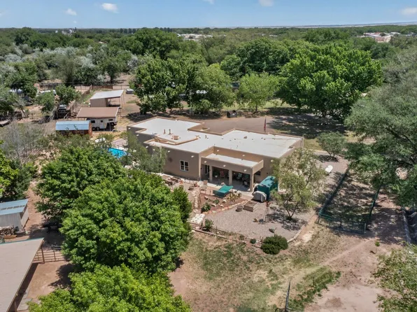 250 Phillips Rd, Los Lunas, NM 87031