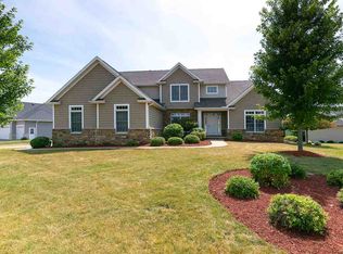3972 Kensington Ct, Bettendorf, IA 52722