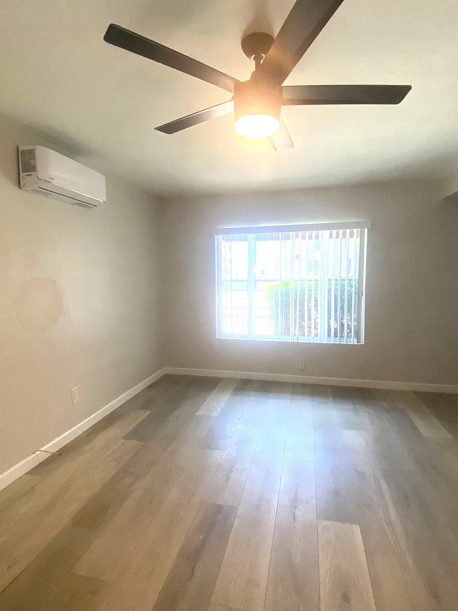 Building Photo - 00-1007 E Ocean Blvd #1