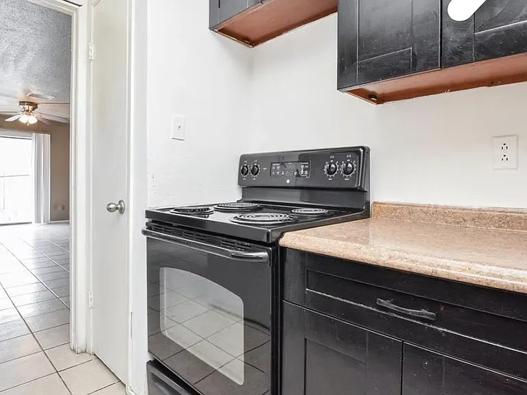8405 Wilcrest Dr #2700 — Photo 16