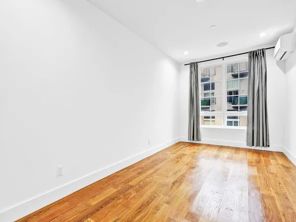 89 Montrose Avenue image 5 of 10