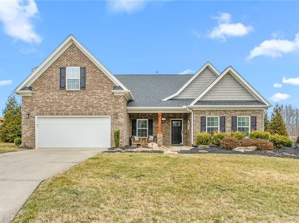 3305 Waterford Glen Ln, Clemmons, NC 27012
