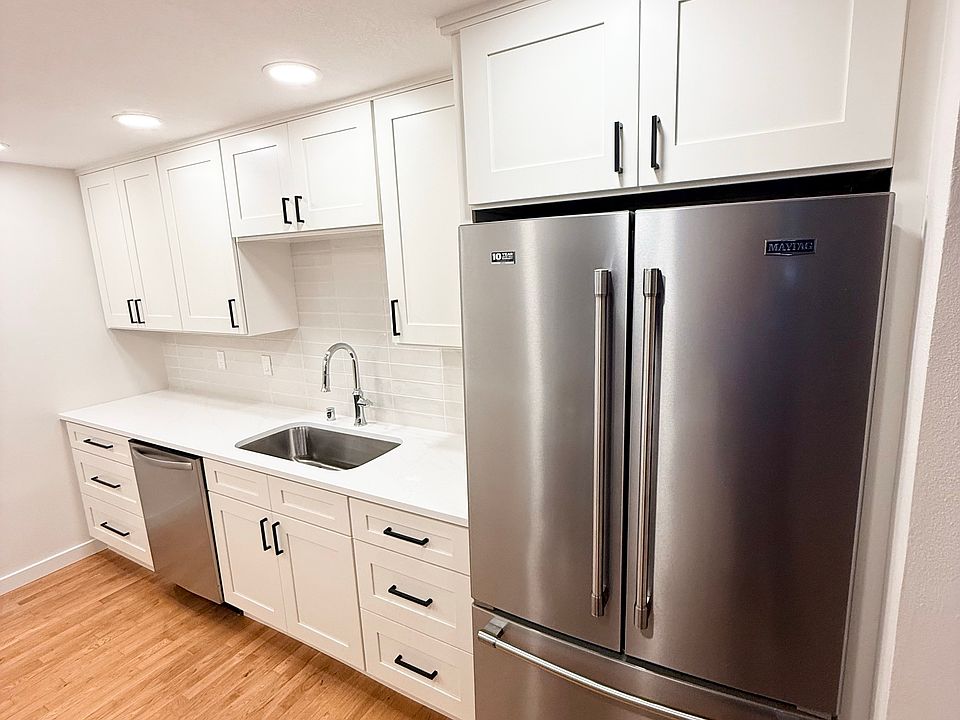 1st image of 11901 93rd Ave NE APT 106