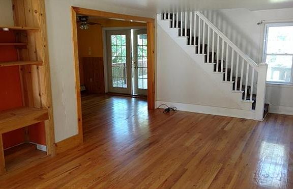 4th image of 58 Ellis Ave