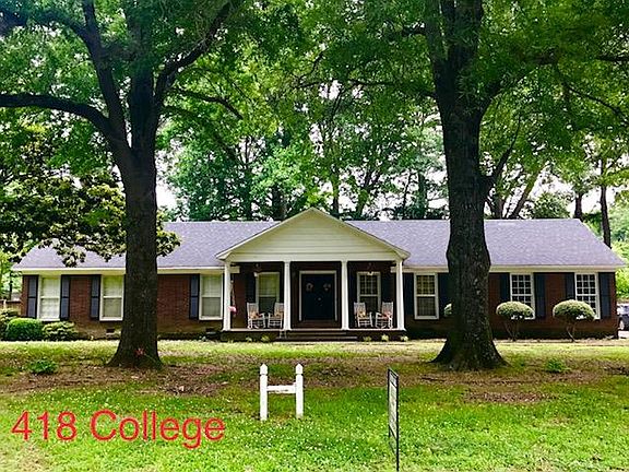 2nd image of 418 College St