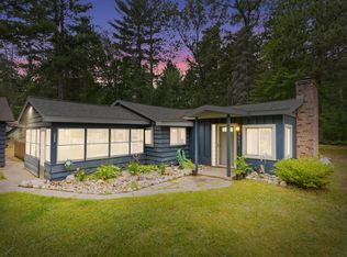 3985 E Higgins Lake Dr, Roscommon, MI