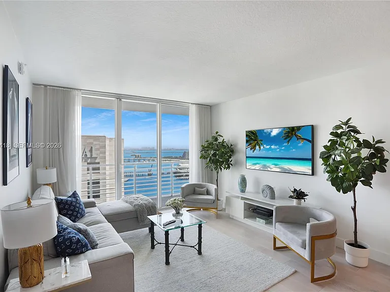 335 Biscayne Blvd #3808 — Photo 17