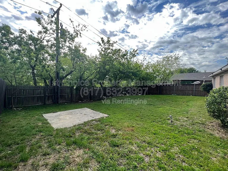 2213 Rolling Creek Run — Photo 10