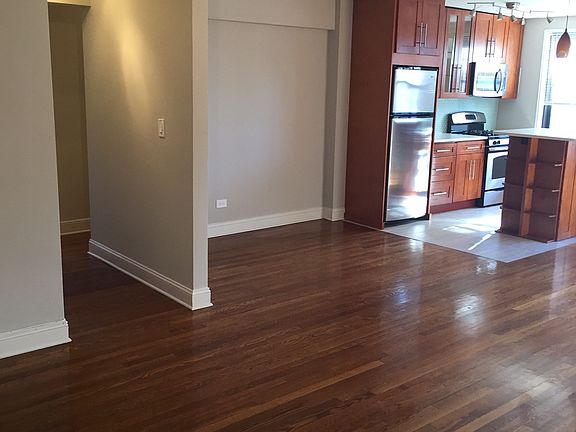 4th image of 530 W 236th St