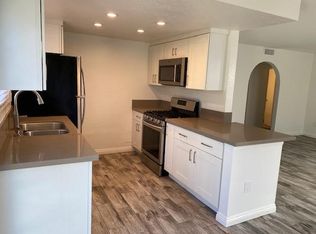 212 Oswego Ave, Huntington Beach, CA 92648