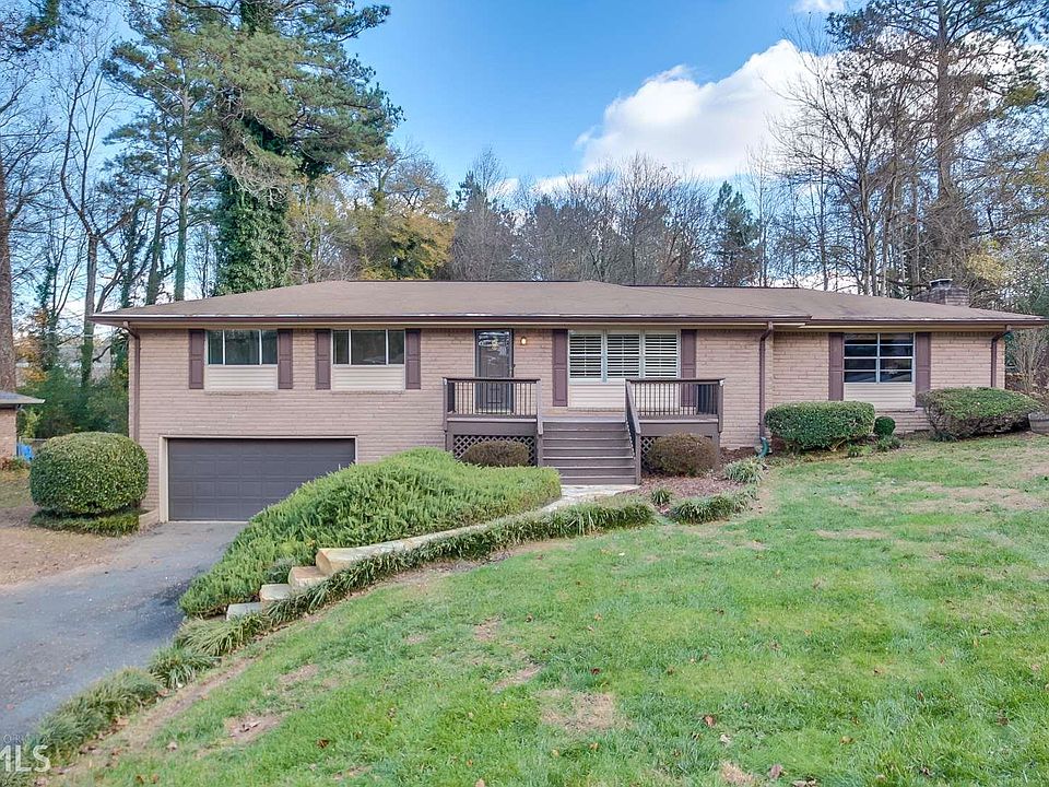1st image of 3132 Vandiver Dr