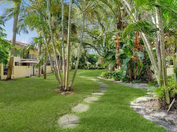 1330 NW 13th St APT 3, Boca Raton, FL 33486