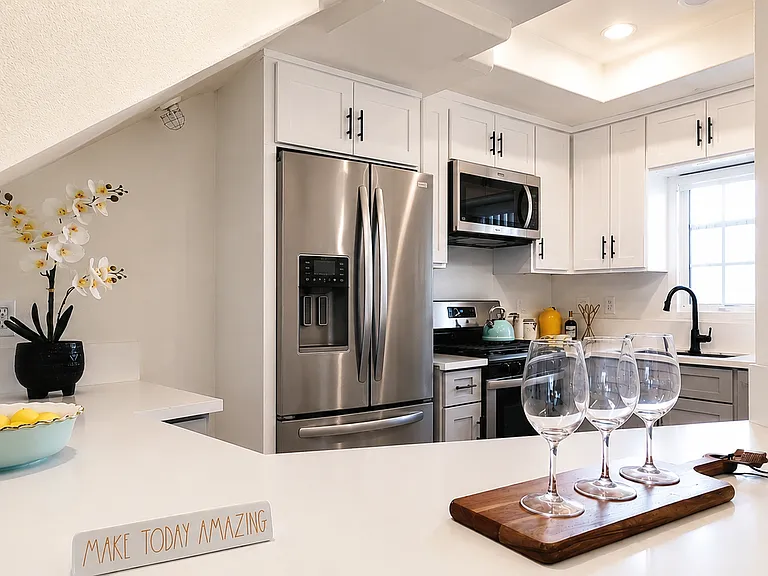 400 Palm Dr #E2 — Photo 4