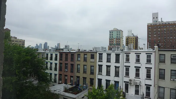 Rented by Garfield Realty  | media 37