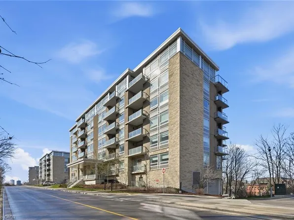 479 Charlton Ave E #306, Hamilton, ON L8N 0B4