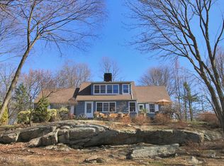 570 Barrett Hill Rd, Mahopac, NY 10541