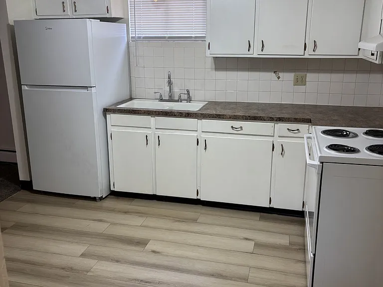 37 Douglas Ln #37 — Photo 4