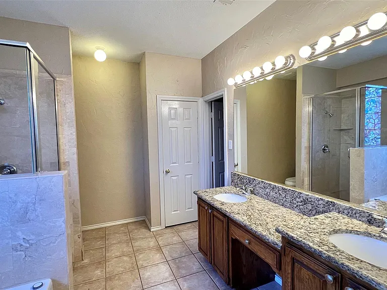 2056 Hawken Dr — Photo 10