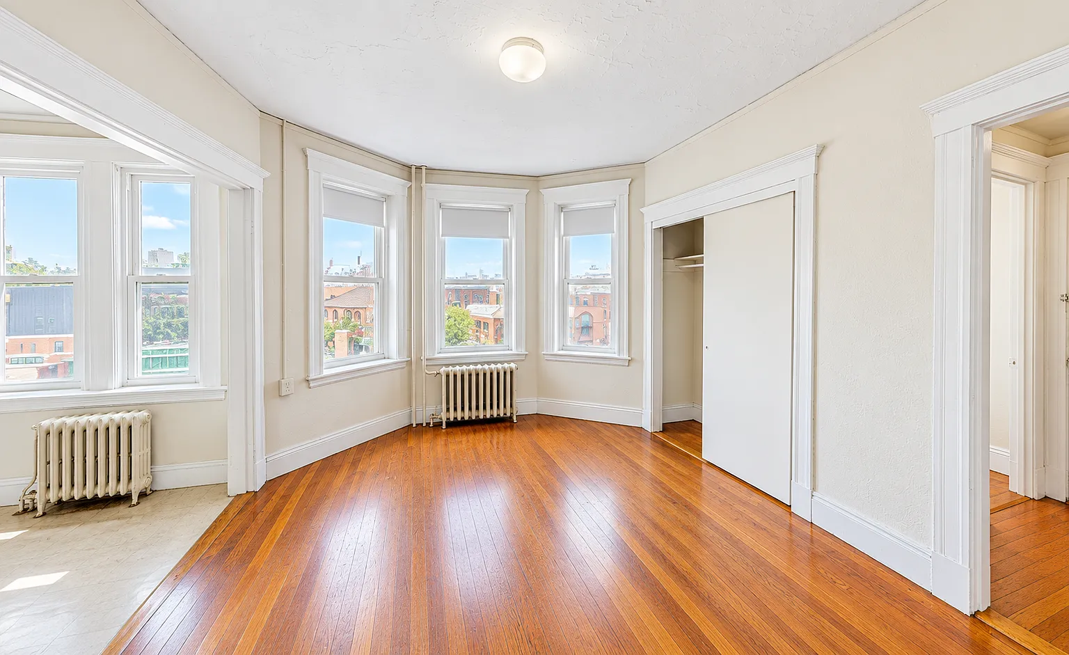 Studio, 375 sqft, $2,275 — Photo 1
