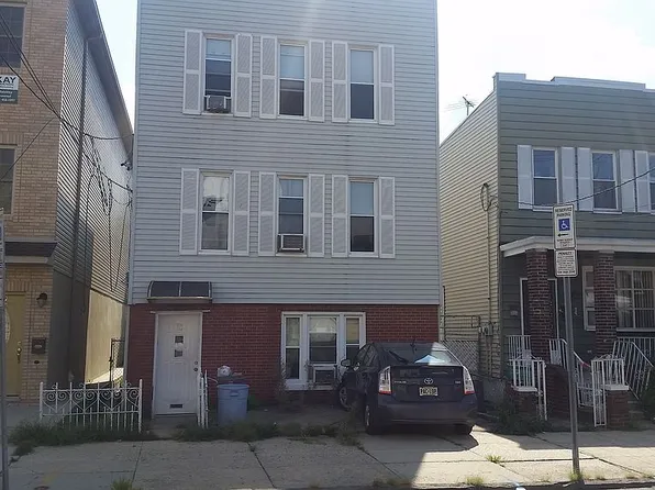 111 Zabriskie St, Jersey City, NJ 07307