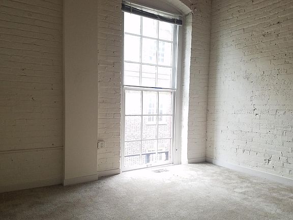 4th image of 313 Vine St APT 204