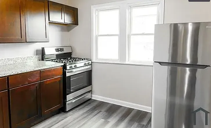 2421 N Calvert St #BASEMENT — Photo 6
