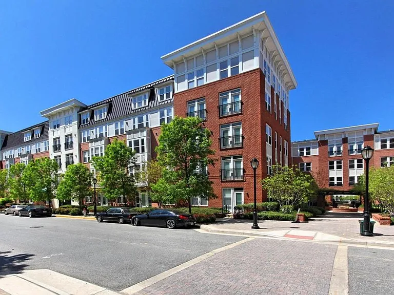 Halstead Metro-II Building B