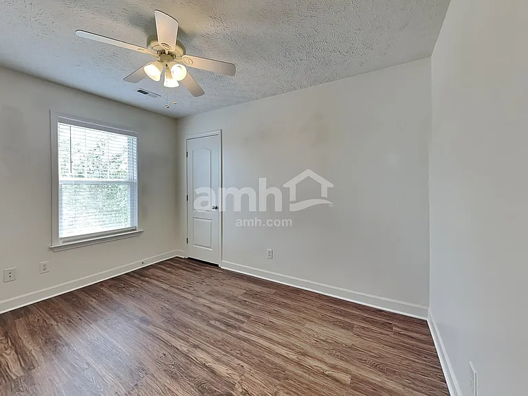 1504 Beaconcrest Cir — Photo 14