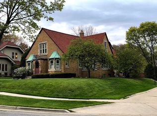 6624 Revere Ave, Wauwatosa, WI 53213