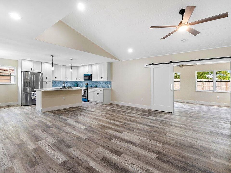 1st image of 1614 SE Floresta Drive