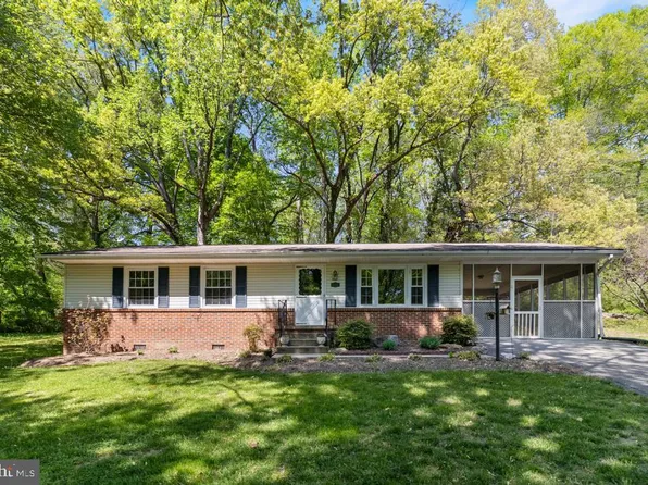 10258 Springhill Newtown Rd, La Plata, MD 20646