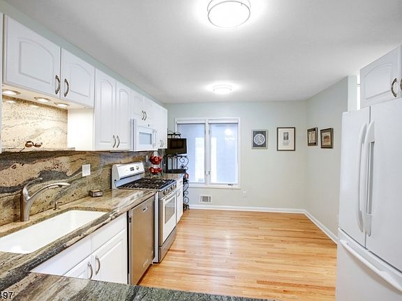 4th image of 52 Cummings Cir
