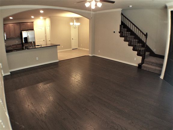 3rd image of 935 Shelby Ln