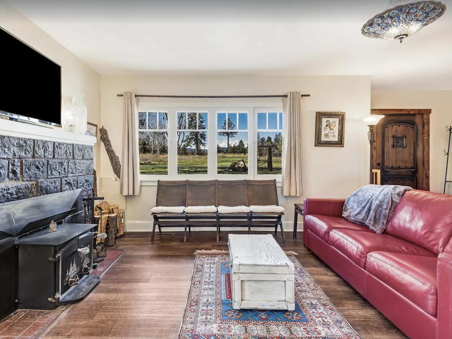 4 bed, 2000 sqft, $3,950 — Photo 4