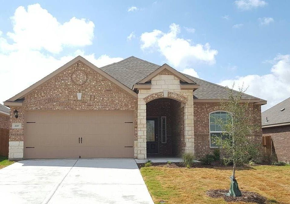 1st image of 2137 Sable Wood Dr