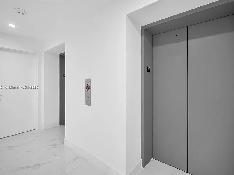 700 NE 24th St #4507 — Photo 46