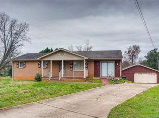 205 Ridge Dr, Mount Holly, NC 28120