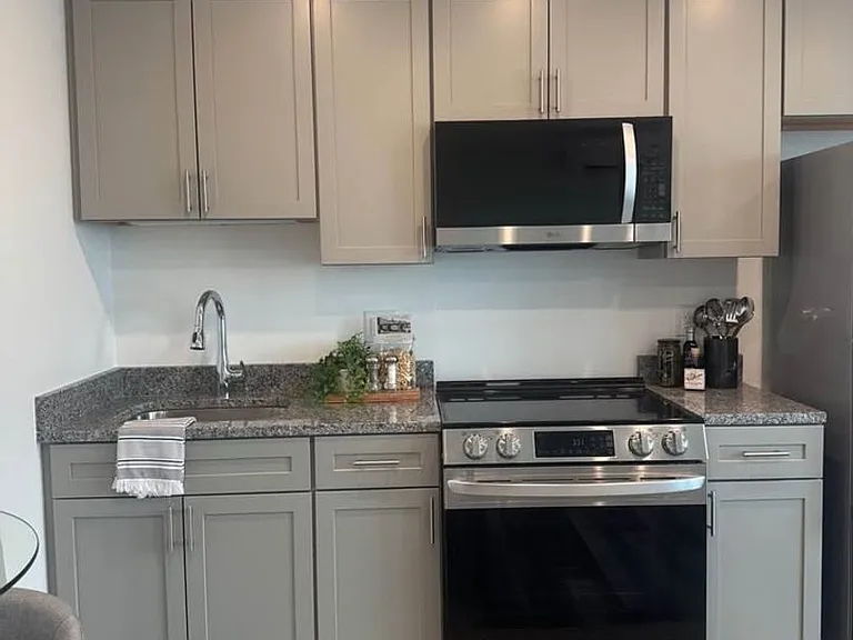 585 ESSEX STREET — Photo 76