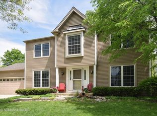 1094 Gunsmoke Ct, Carol Stream, IL 60188