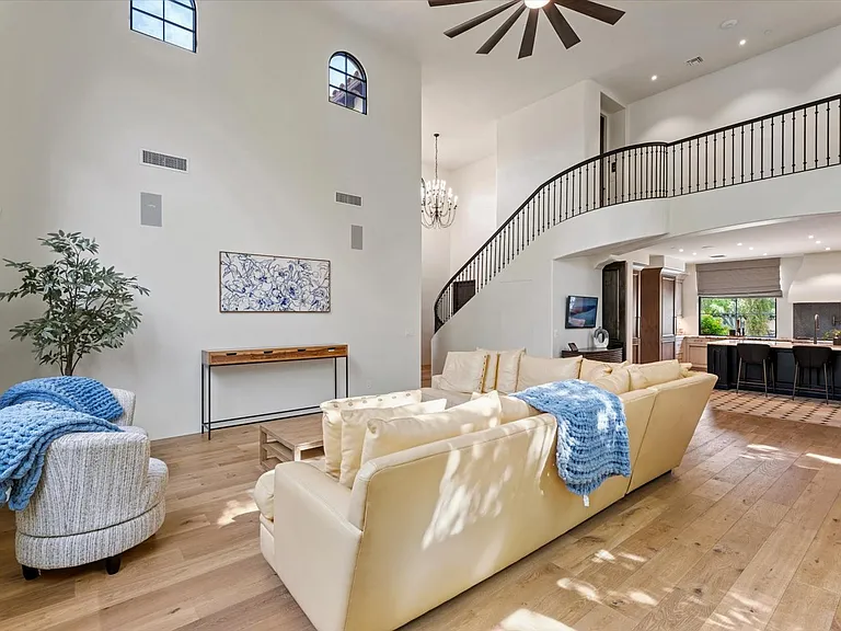 6717 E Solano Dr — Photo 17