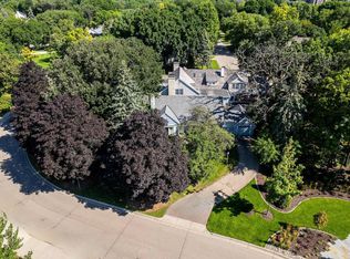 5205 Minnehaha Blvd, Edina, MN 55424