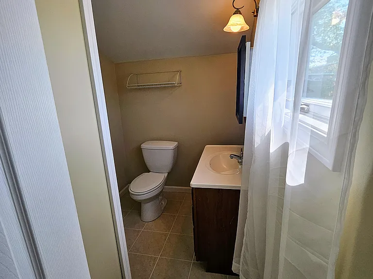 203 N Page St — Photo 35
