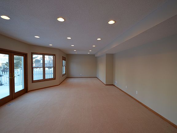 2nd image of 3652 Williamsburg Pkwy